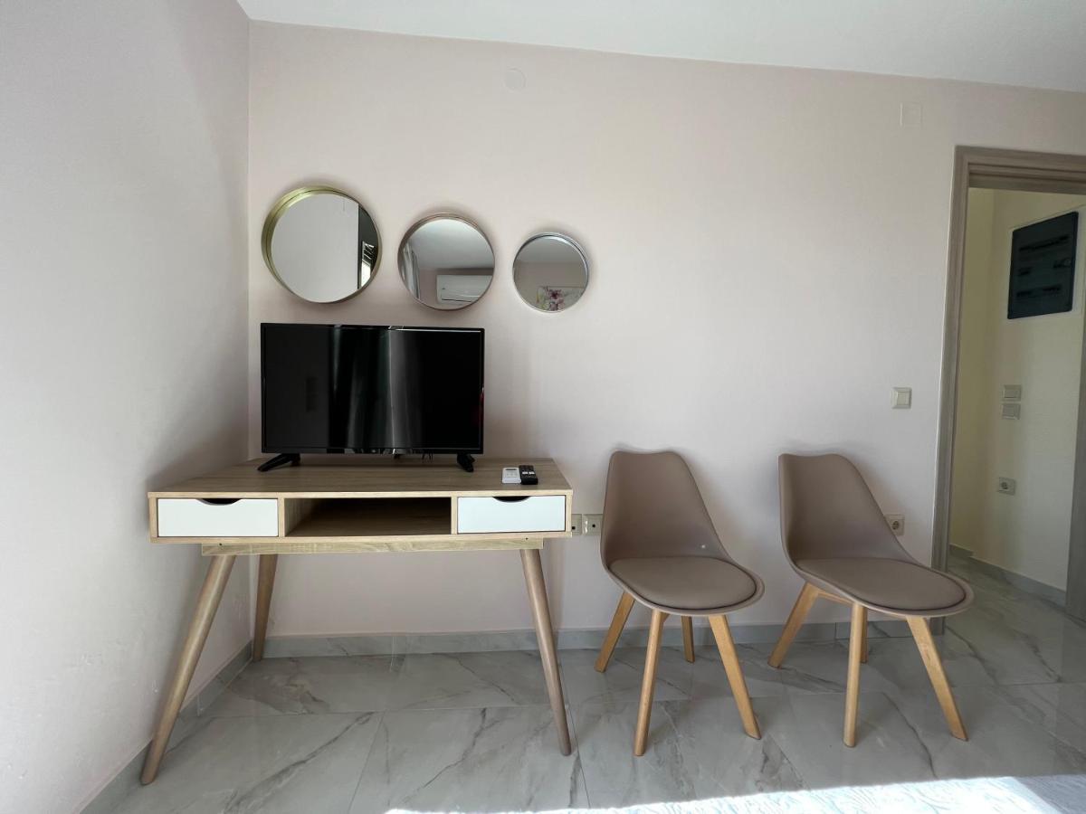 Freesia Grand Sea View Residence スヴォロナータ エクステリア 写真
